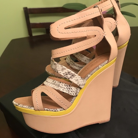 L.A.M.B. Gorgeous platform sandals - Picture 10 of 10